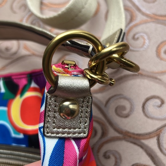 Authentic Coach purse - Picture 10 of 14